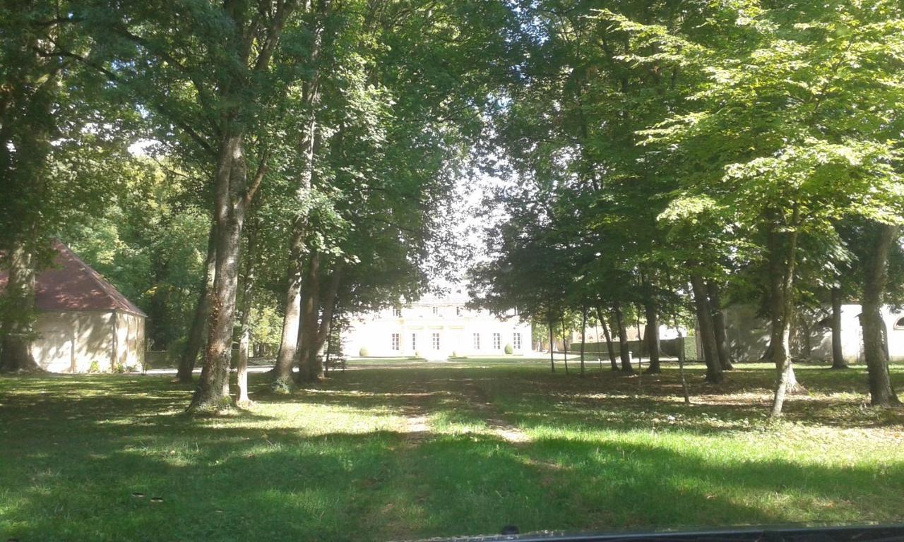Le Chateau De Bressey & Son Orangerie Buitenkant foto