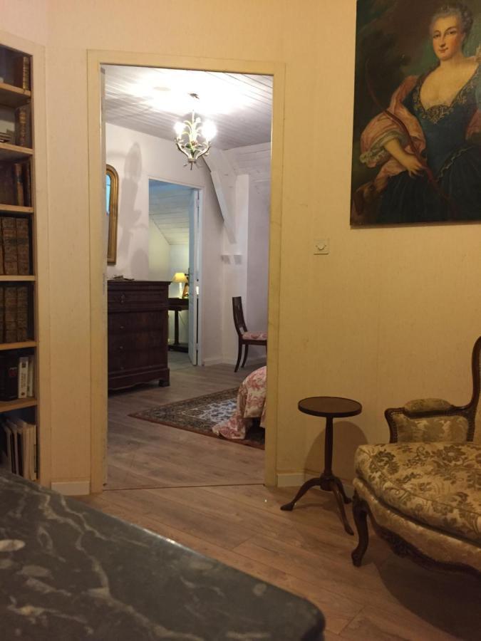 Le Chateau De Bressey & Son Orangerie Buitenkant foto