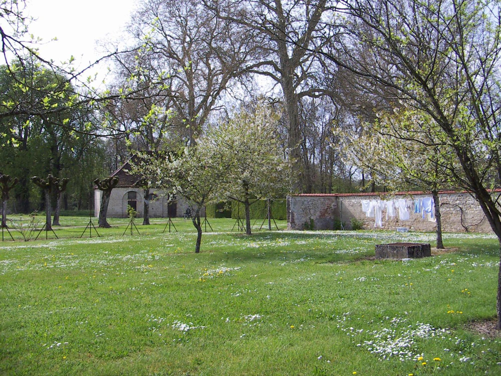Le Chateau De Bressey & Son Orangerie Buitenkant foto
