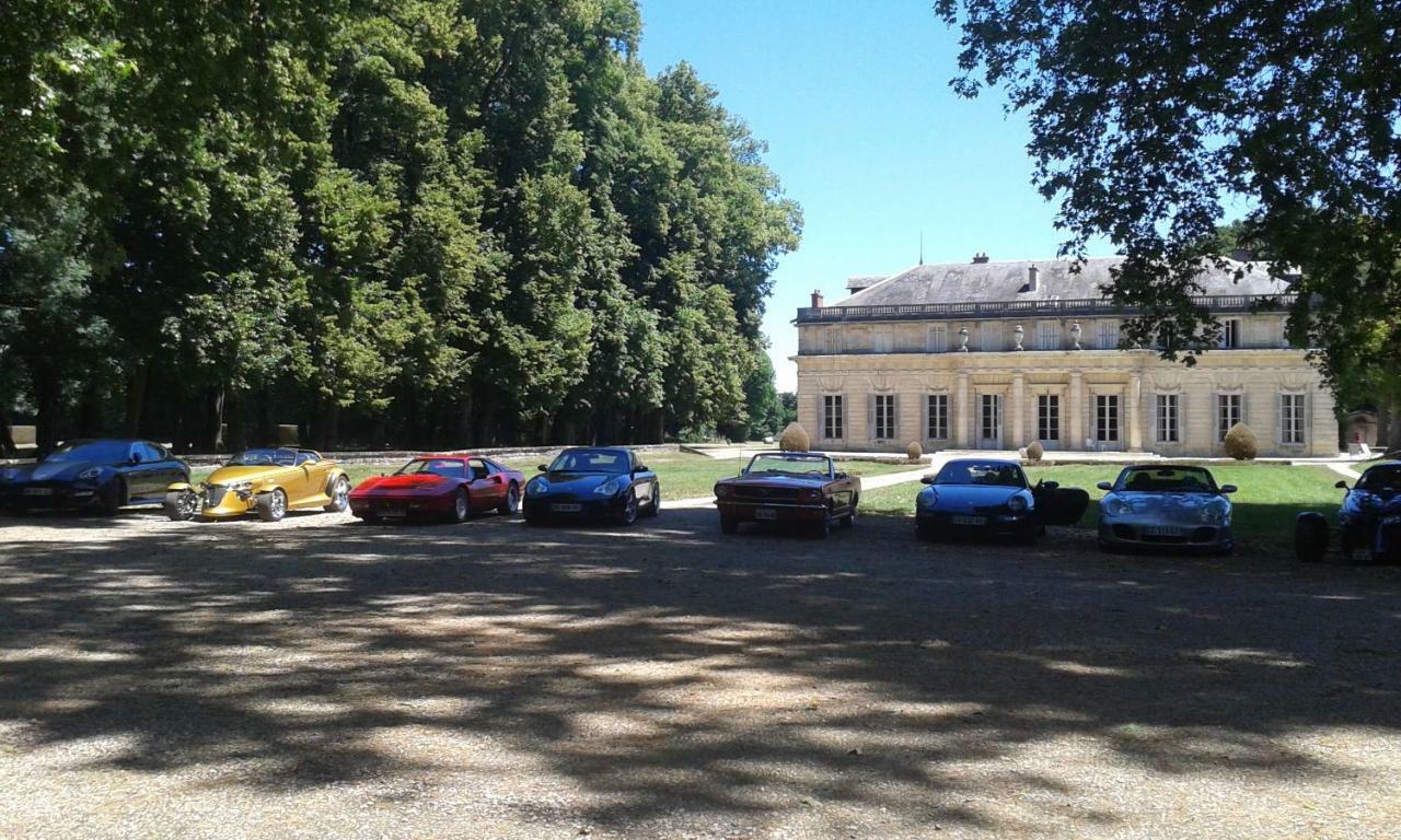 Le Chateau De Bressey & Son Orangerie Buitenkant foto